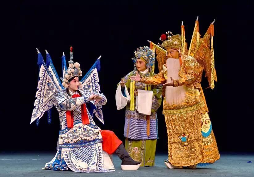 正文  四川省川剧院版《双八郎》于今年5月在成都首演,该剧系川剧弹戏