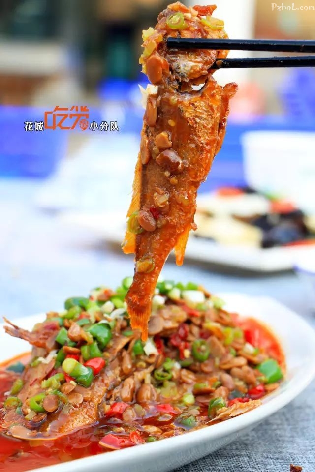 憋说了，这个夏天就得畅快淋漓地吃顿小龙虾，吃100送100，啤酒喝一送一！
