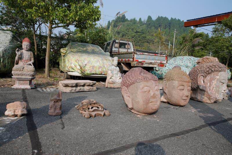 结合之前辖区内几起类似的佛头被盗案件,安居警方分析认为很可能是同