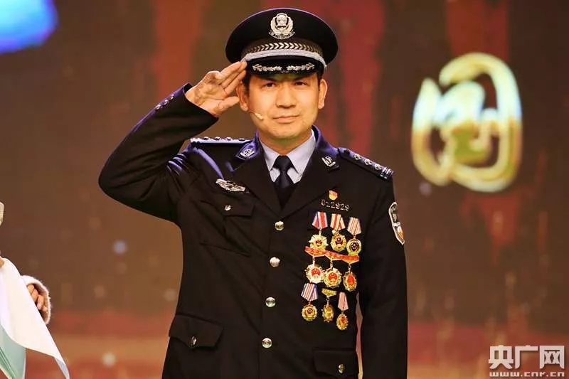 山东省济南市公安局特警支队排爆中队负责人张保国:我以前没有去回顾