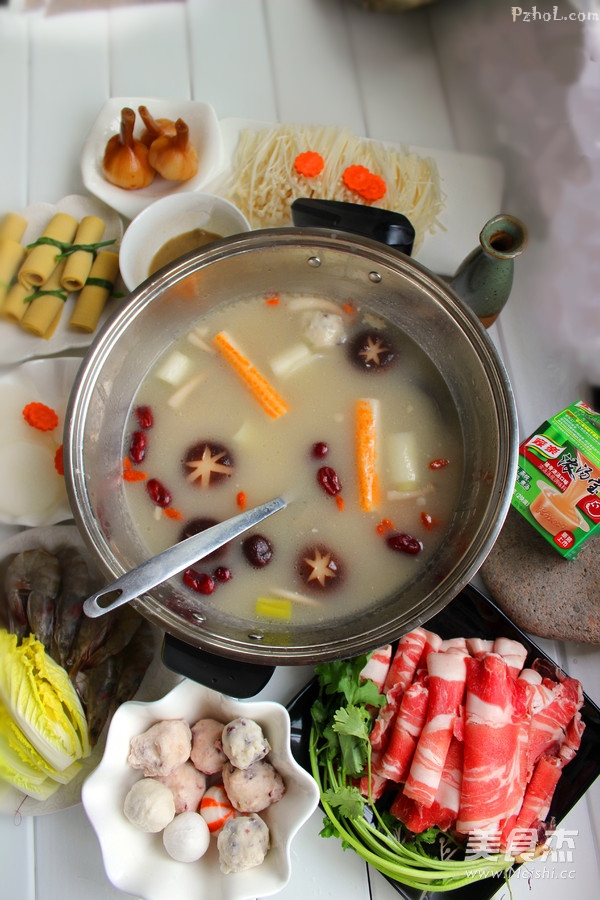 猪骨菌汤锅的做法