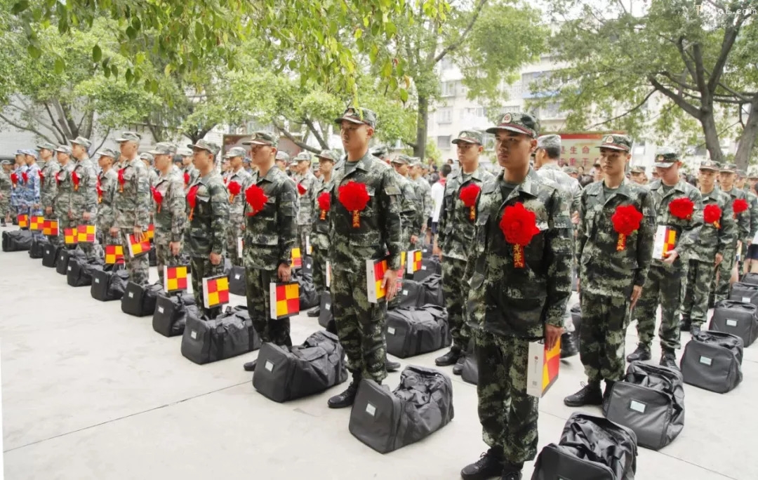 送新兵赴征程发生在攀枝花的一幕幕感人画面看哭了